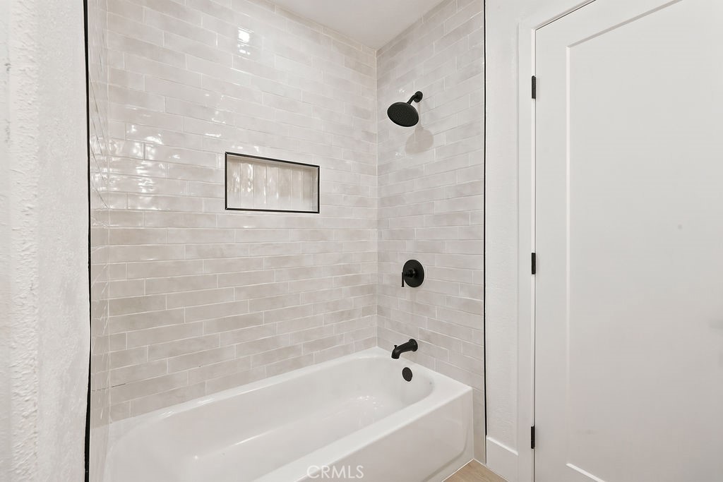 13229 Algonquin Road Apple Valley, CA 92308 - Photo 26 of 35
