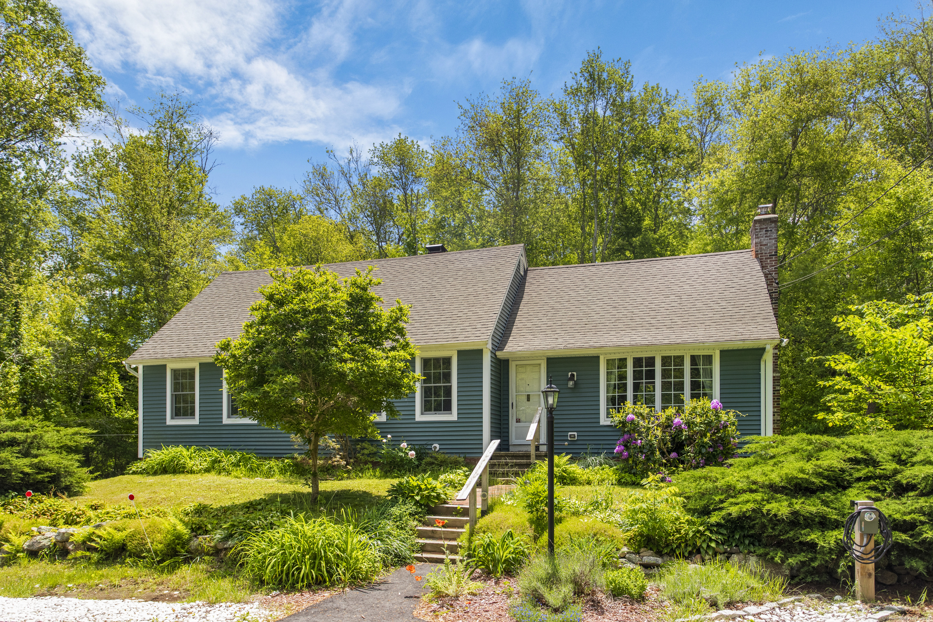 23 Boston Post Road Old Lyme, CT 06371 - Photo 1 of 1 Welcome to 23 Boston Post Road!!