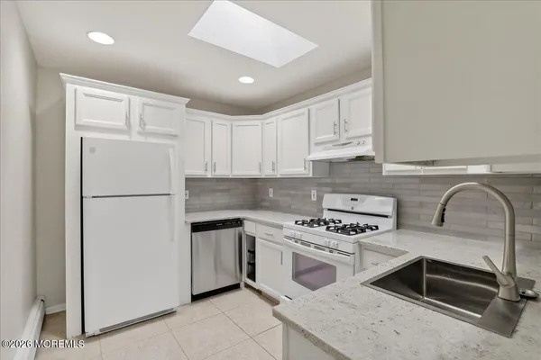 $2,850 | 21 Washington Street, Unit D, Red Bank, NJ 07701