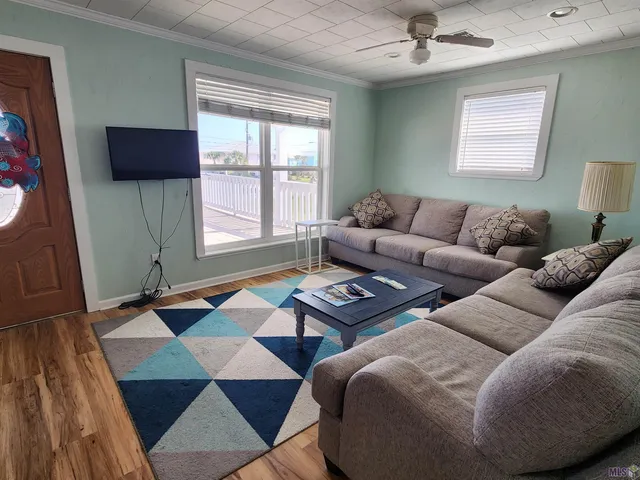 $325,000 | 3493 Highway 1, Grand Isle, LA 70358