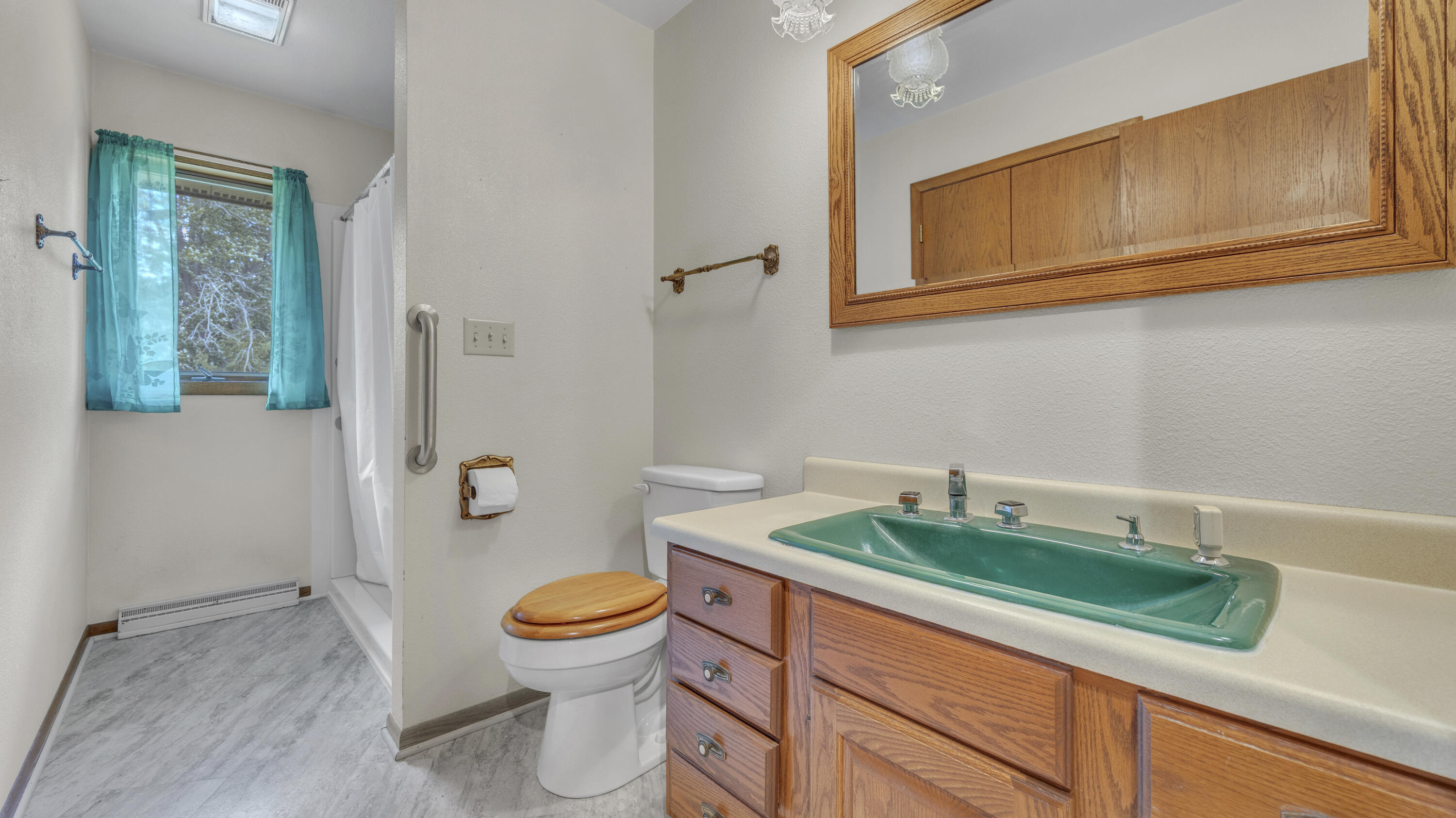 15522 Mineral Springs Road Meeme, WI 53015 - Photo 19 of 36 Bathroom 3
