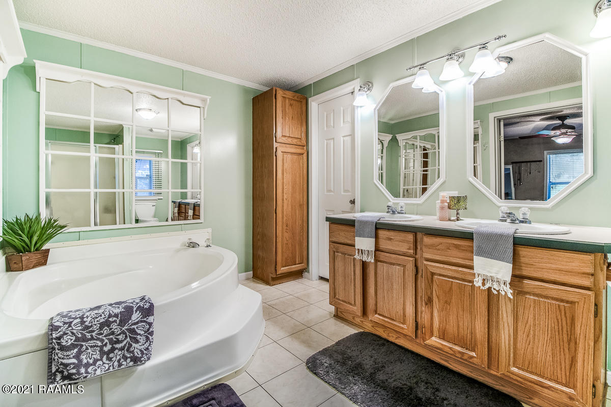 5017 Claude Viator Road New Iberia, LA 70560 - Photo 16 of 20 Gallery Image 16