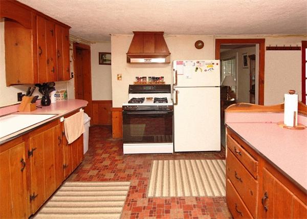 399 Springfield Street Wilbraham, MA 01095 - Photo 7 of 15 Gallery Image 7