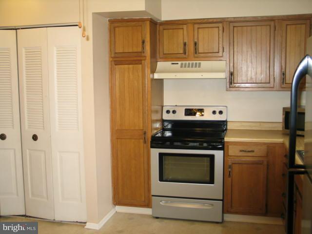 5402 Pond Road Harrisburg, PA 17111 - Photo 5 of 25 Gallery Image 5