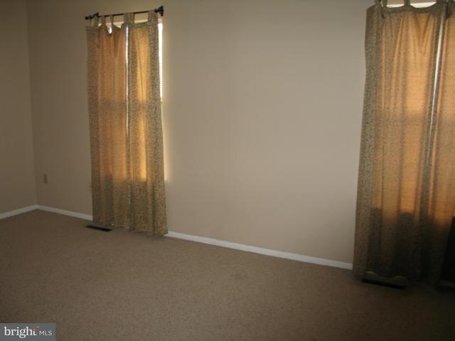 5402 Pond Road Harrisburg, PA 17111 - Photo 6 of 25 Gallery Image 6