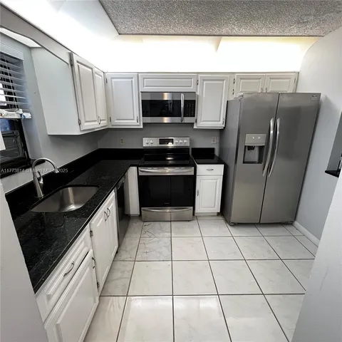 $229,000 | 9273 Southwest 8th Street, Unit 308, Boca Raton, FL 33428