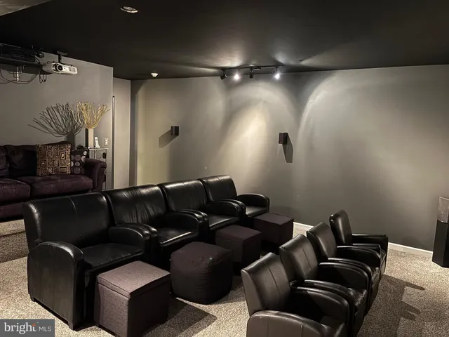 a view of a livingroom with kitchen