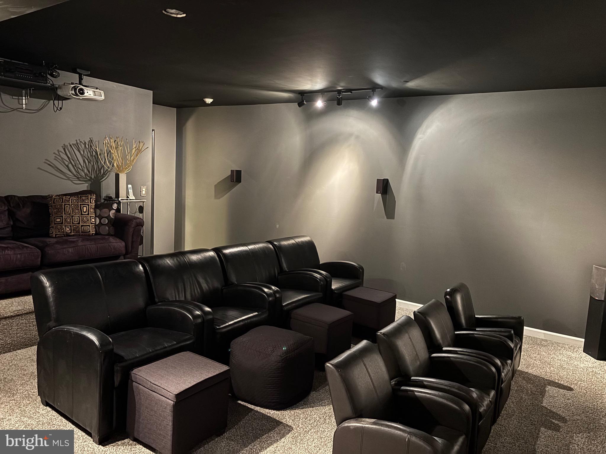 133 Steelton Road Sicklerville, NJ 08081 - Photo 21 of 35 a living room with furniture