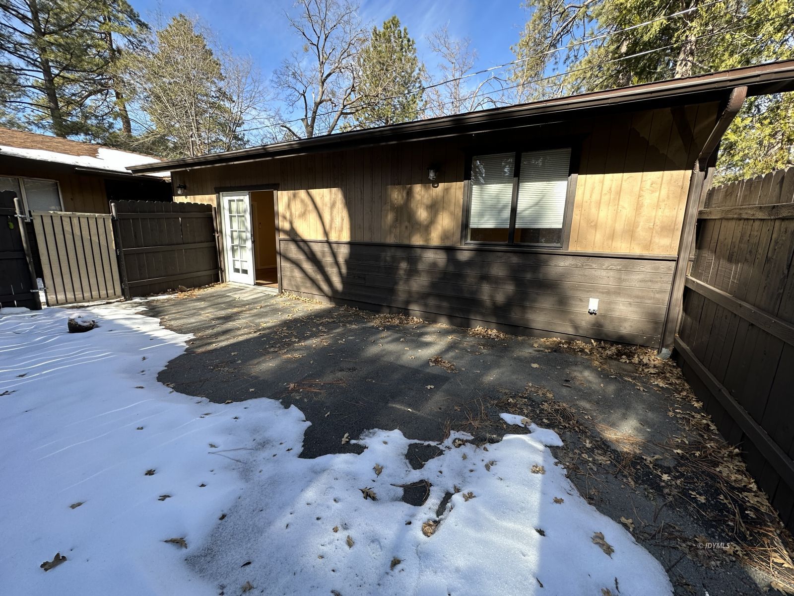 25873 Cedar Street Idyllwild, CA 92549 - Photo 8 of 12 front patio