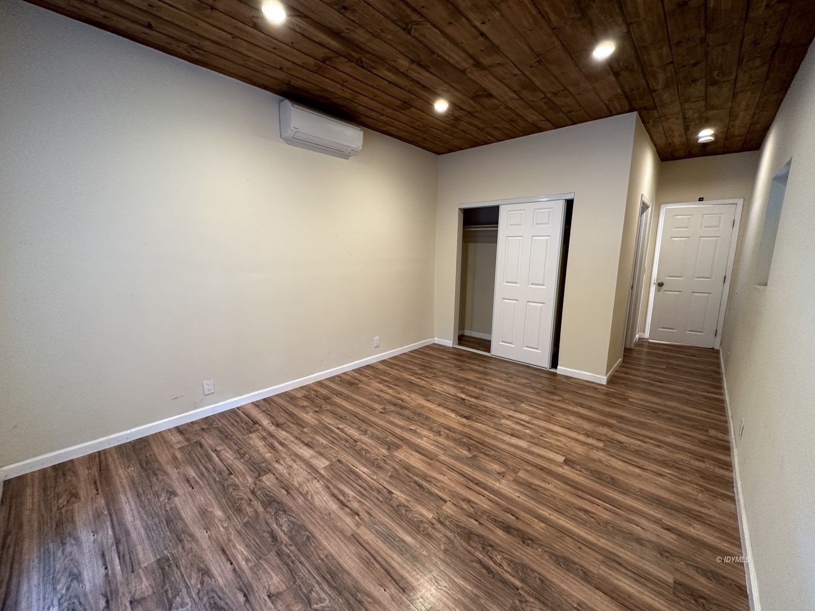 25873 Cedar Street Idyllwild, CA 92549 - Photo 10 of 12 back bedroom