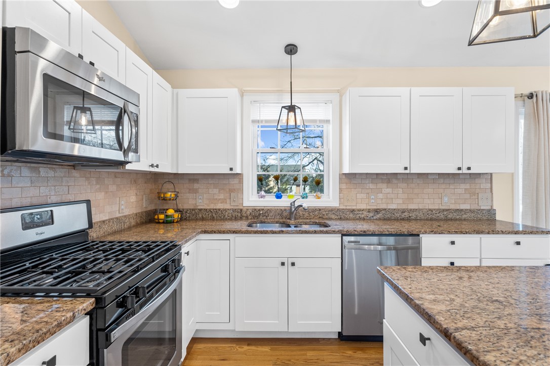 2 Leigh Lane East Providence, RI 02915 - Photo 8 of 30