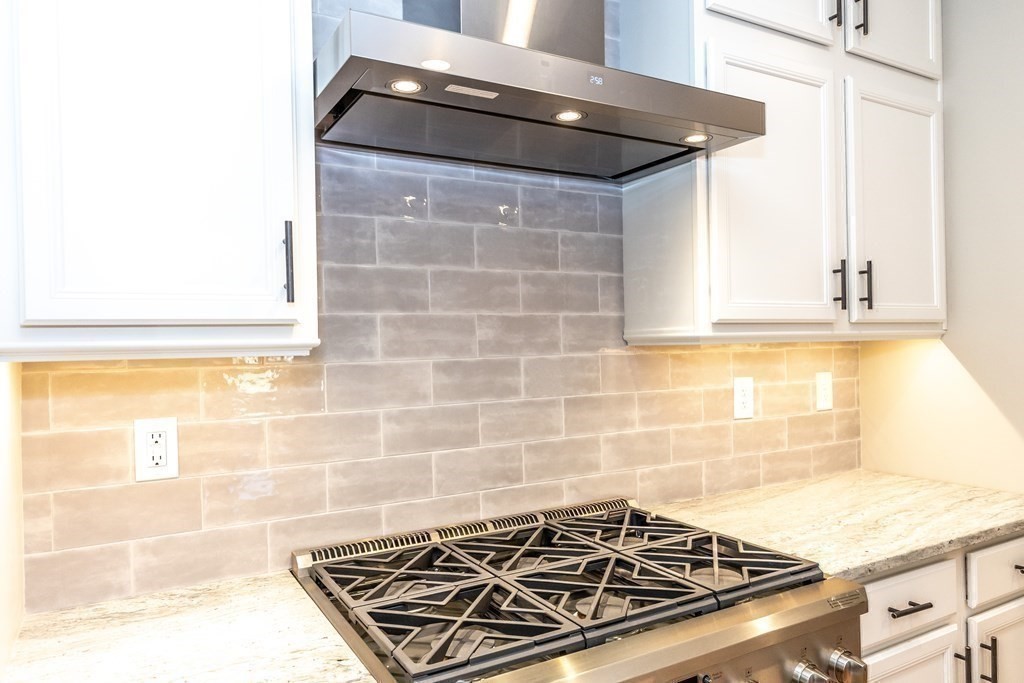 10 Fitzpatrick Lane Billerica, MA 01821 - Photo 12 of 40 Gallery Image 12