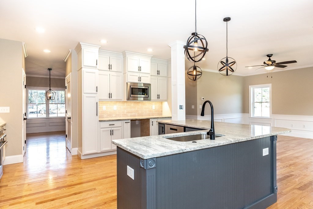 10 Fitzpatrick Lane Billerica, MA 01821 - Photo 8 of 40 Gallery Image 8