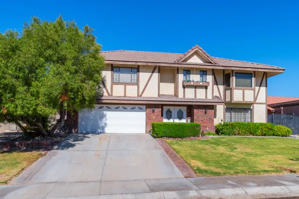 $569,000 | 204 Fairway Drive, Needles, CA 92363