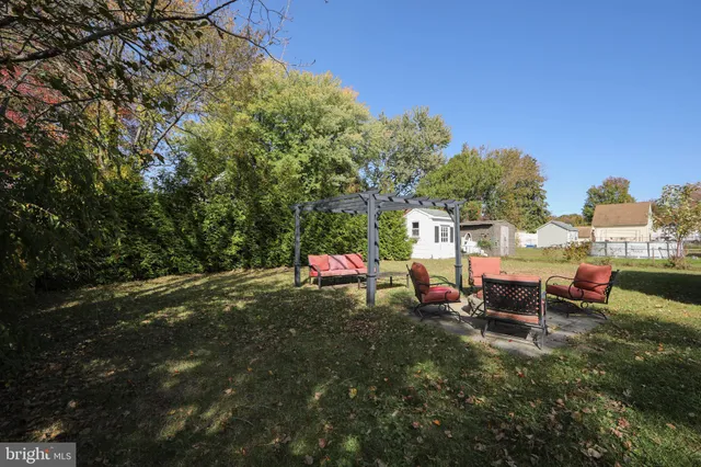 $302,000 | 8 Pennsylvania Avenue, Somerdale, NJ 08083