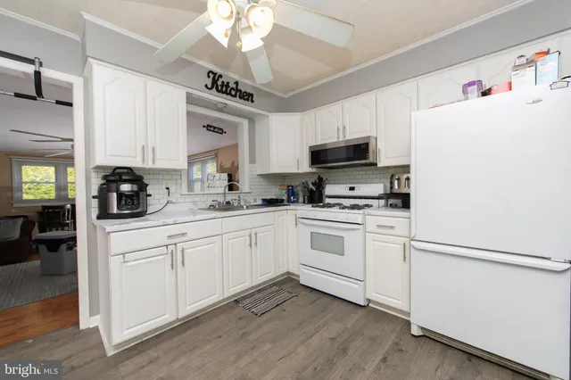 $302,000 | 8 Pennsylvania Avenue, Somerdale, NJ 08083