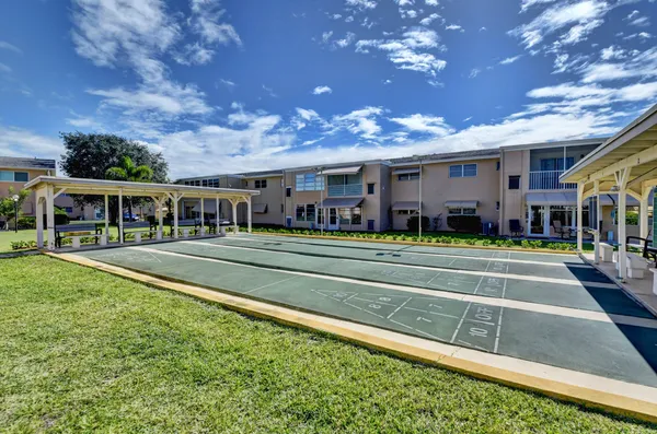 $75,900 | 2152 Northeast 1st Way, Unit 205, Boynton Beach, FL 33435