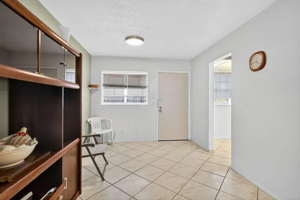 $75,900 | 2152 Northeast 1st Way, Unit 205, Boynton Beach, FL 33435