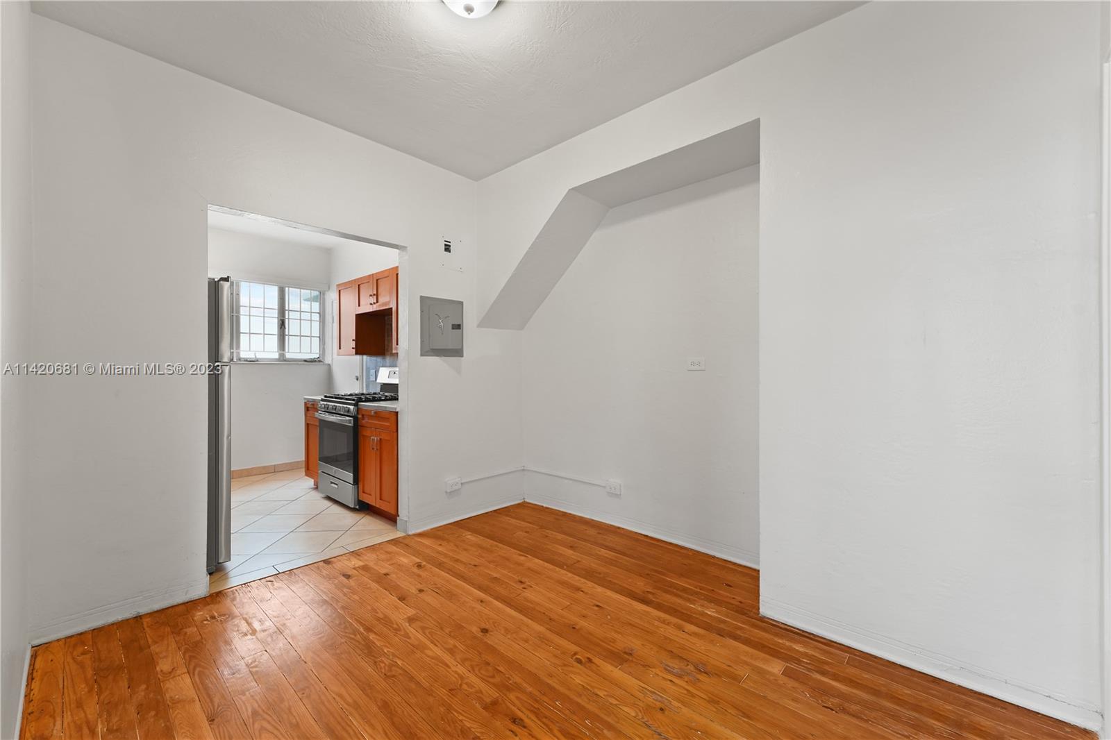 531 16th Street Miami Beach, FL 33139 - Photo 20 of 26