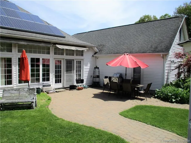 $3,500 | 52 Skyview Terrace, Manchester, CT 06040