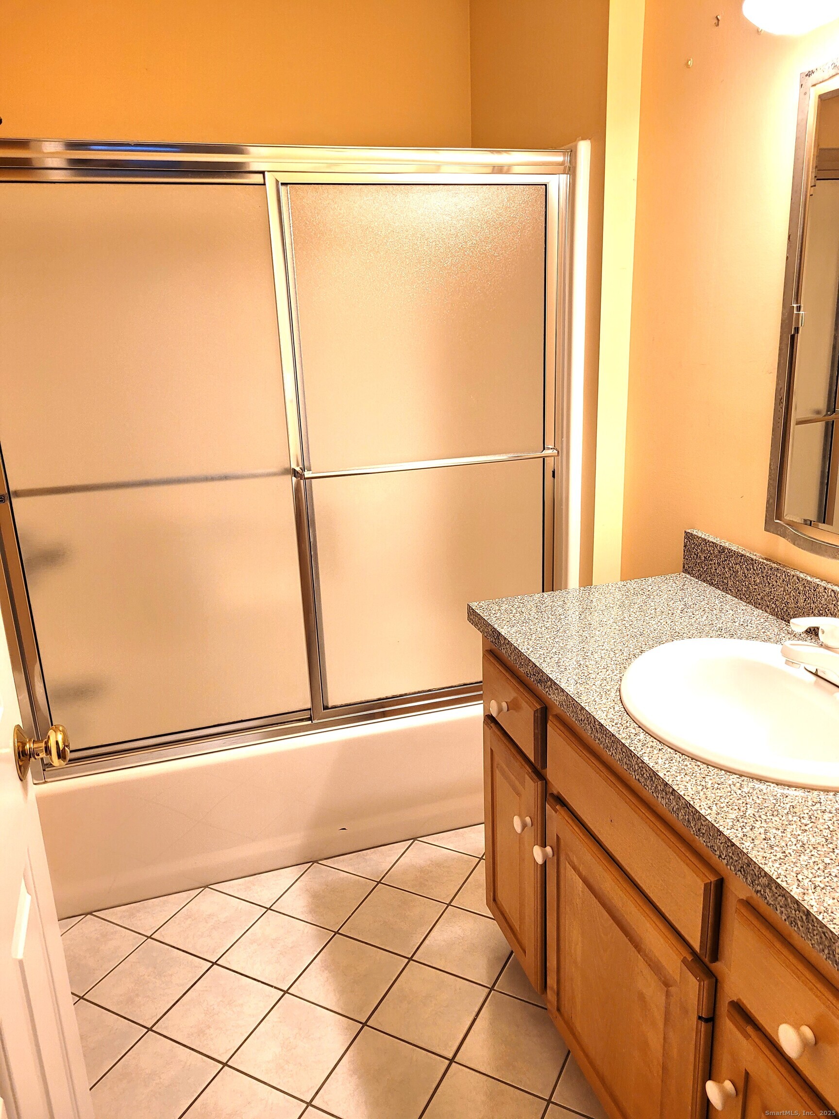 52 Skyview Terrace Manchester, CT 06040 - Photo 8 of 17