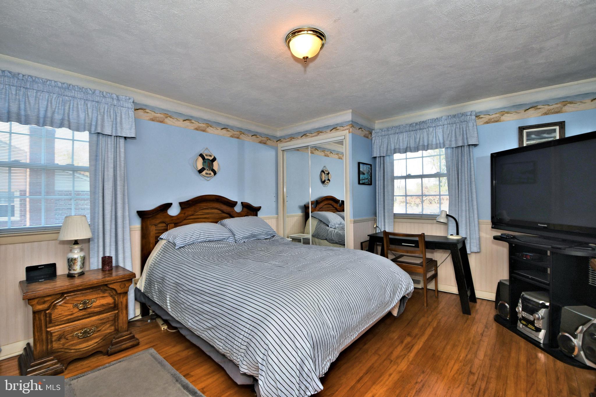 584 Bob White Road Wayne, PA 19087 - Photo 14 of 37 Main Bedroom