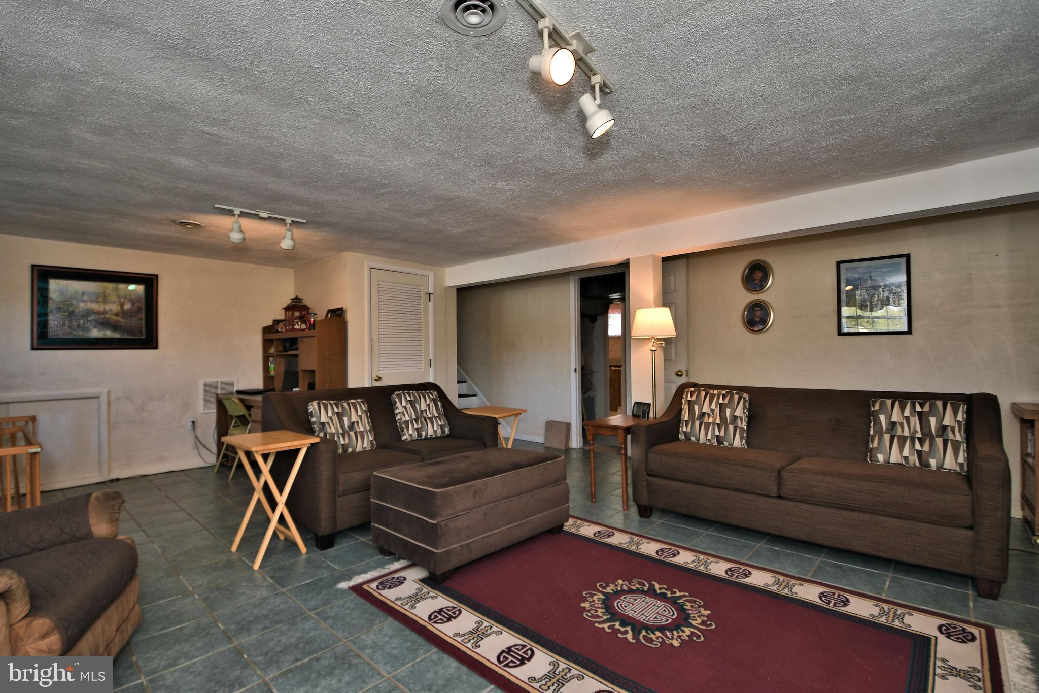 584 Bob White Road Wayne, PA 19087 - Photo 22 of 37 Family Room