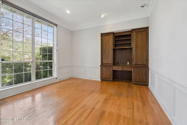 a view of a back yard of the house