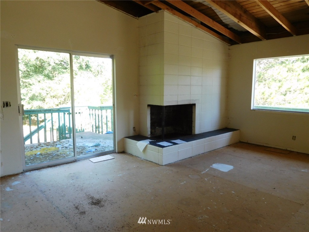 7264 Heggeness Road Clinton, WA 98236 - Photo 6 of 25 Gallery Image 6
