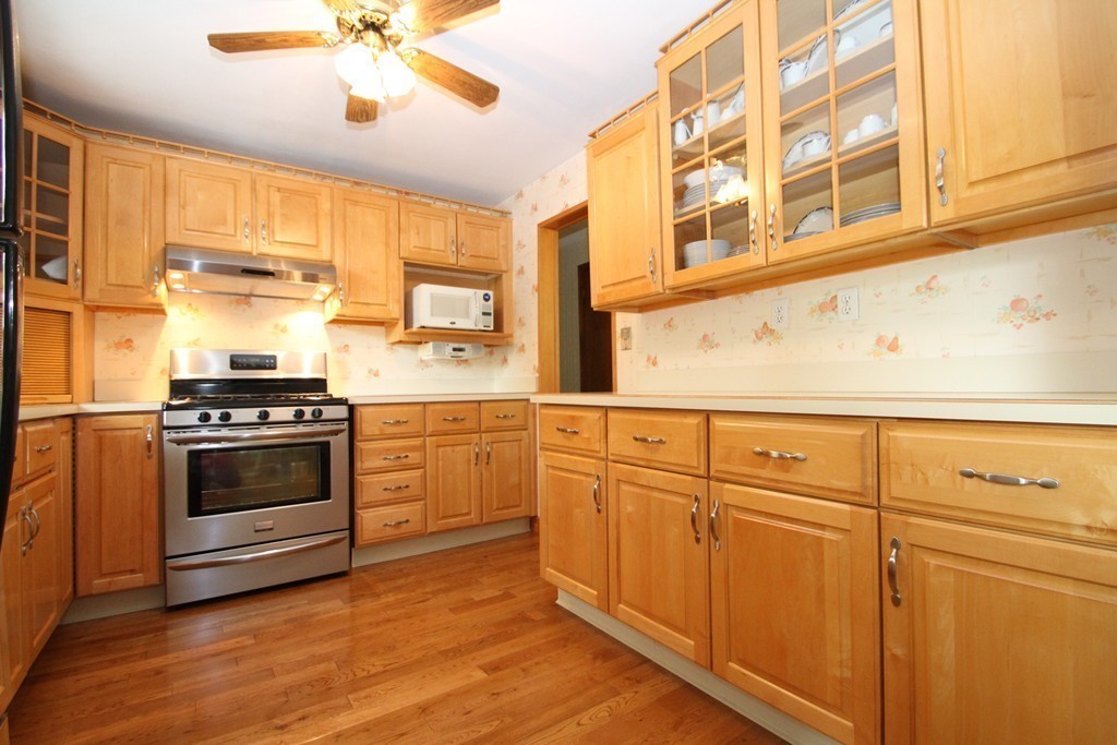 7 Winch Park Road Framingham, MA 01701 - Photo 3 of 30 Gallery Image 3