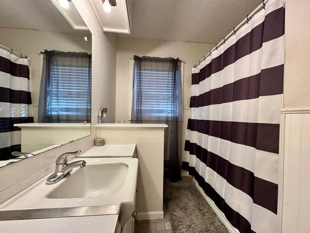 $159,900 | 1336 Crescent Drive, El Dorado, KS 67042