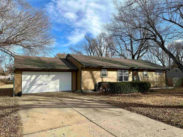 $159,900 | 1336 Crescent Drive, El Dorado, KS 67042