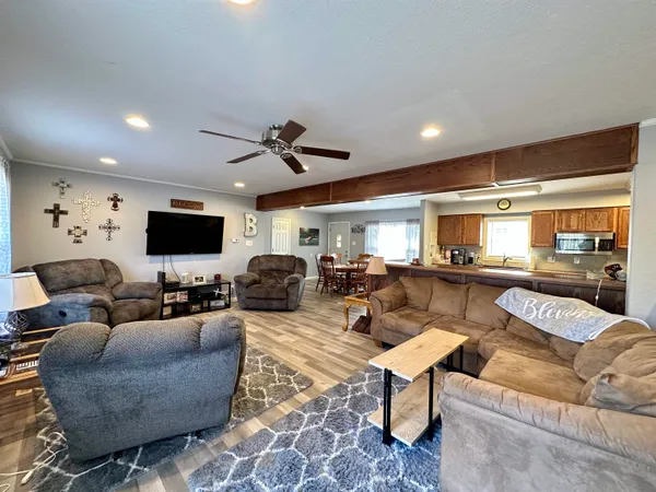 $159,900 | 1336 Crescent Drive, El Dorado, KS 67042