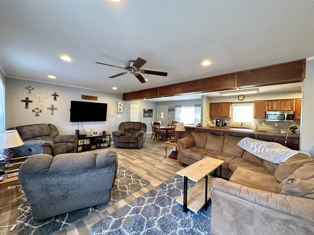 $159,900 | 1336 Crescent Drive, El Dorado, KS 67042