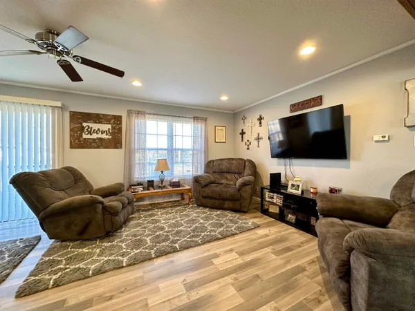 $159,900 | 1336 Crescent Drive, El Dorado, KS 67042