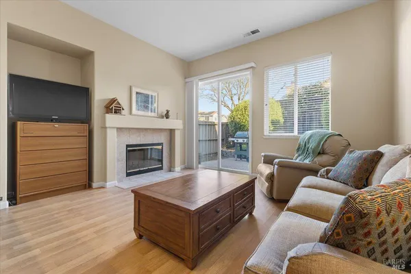 $800,000 | 1439 Birdie Drive, Windsor, CA 95492
