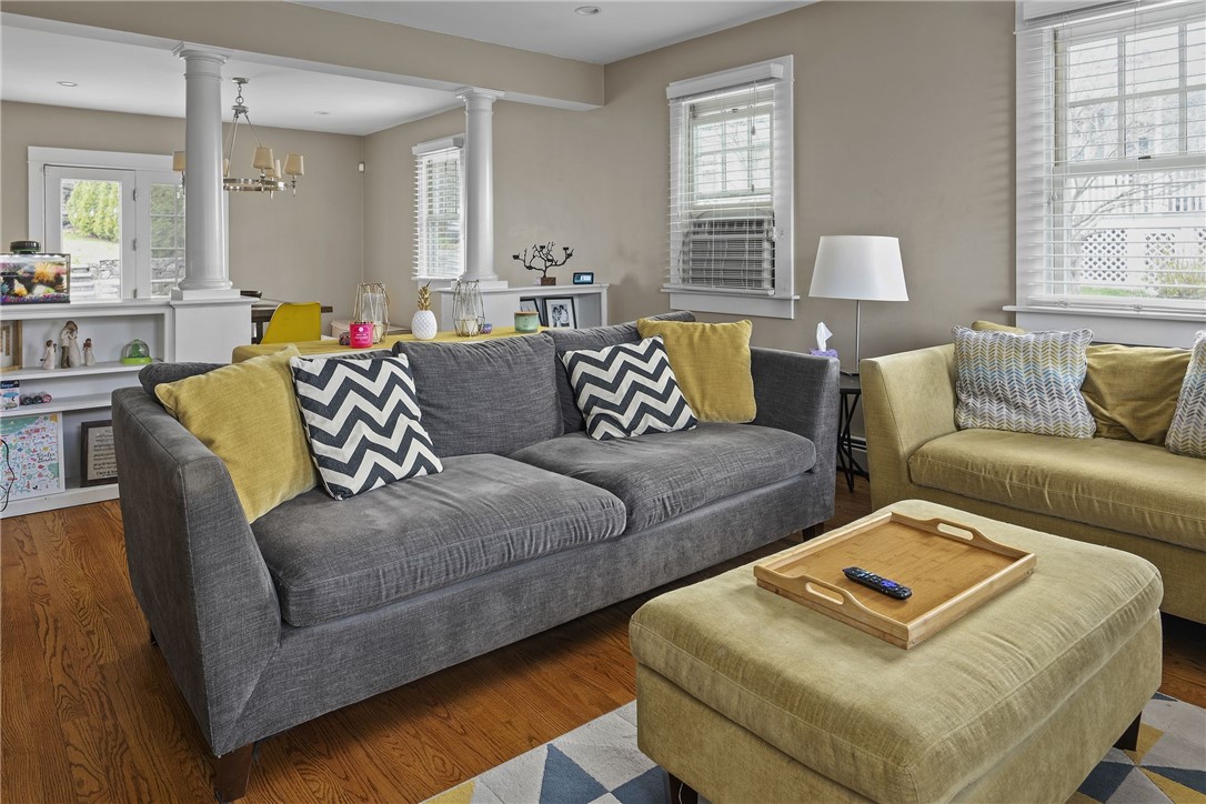 21 Hall Street Warwick, RI 02818 - Photo 11 of 30