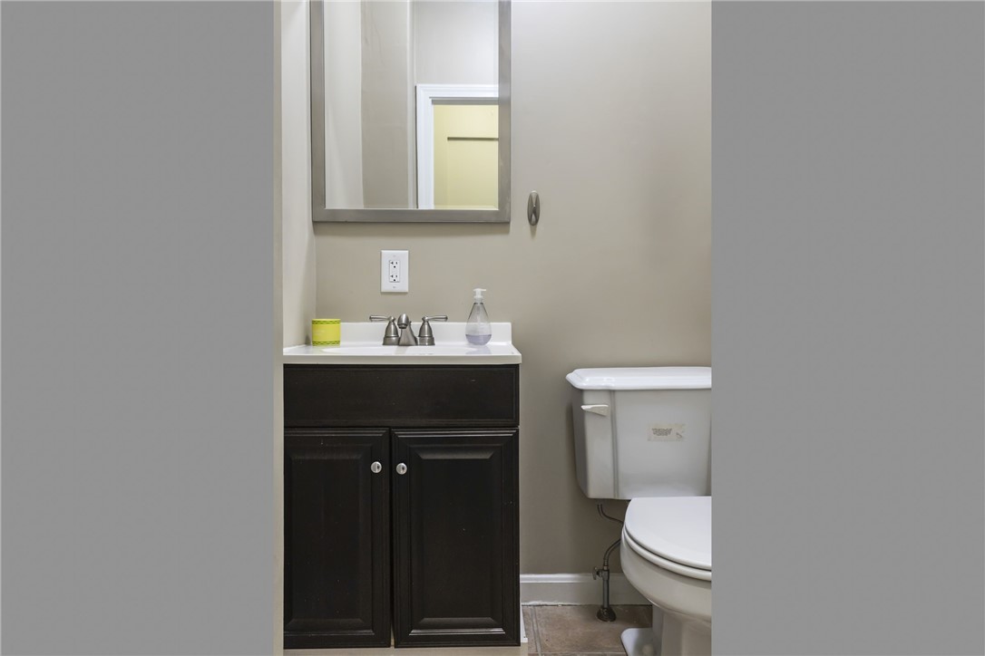 21 Hall Street Warwick, RI 02818 - Photo 16 of 30