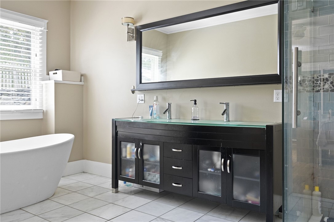 21 Hall Street Warwick, RI 02818 - Photo 19 of 30