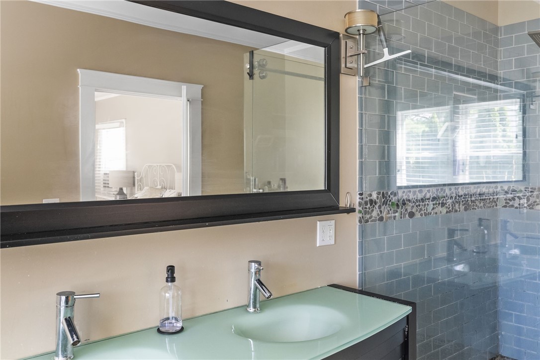 21 Hall Street Warwick, RI 02818 - Photo 20 of 30