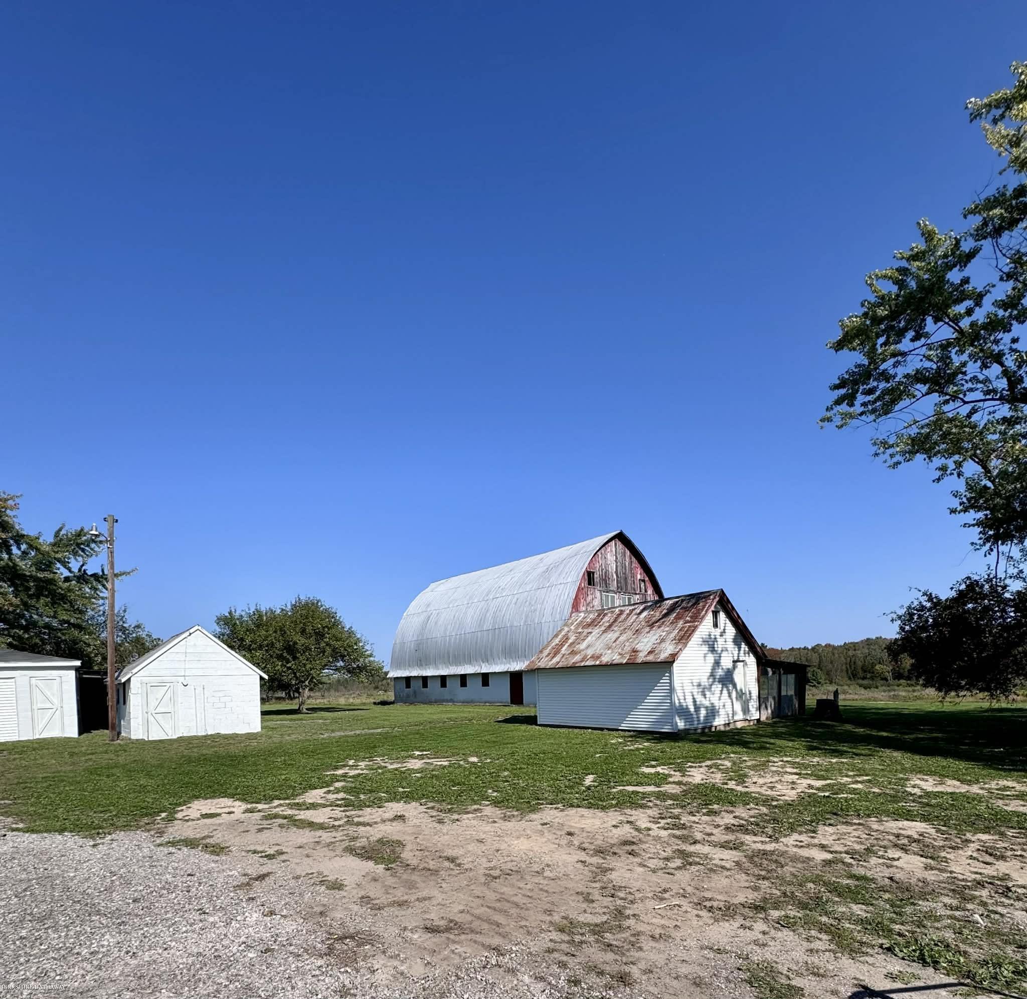 400 Somers Road Lincoln, MI 48742 - Photo 36 of 40