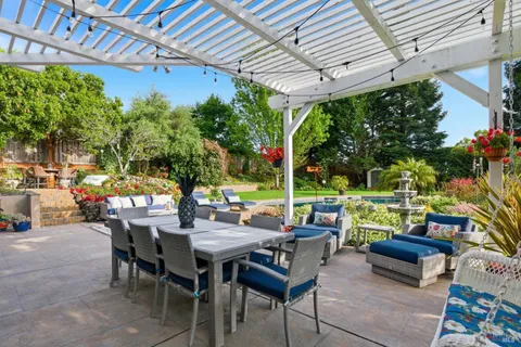 $1,799,000 | 3646 Rutherford Way, Santa Rosa, CA 95404