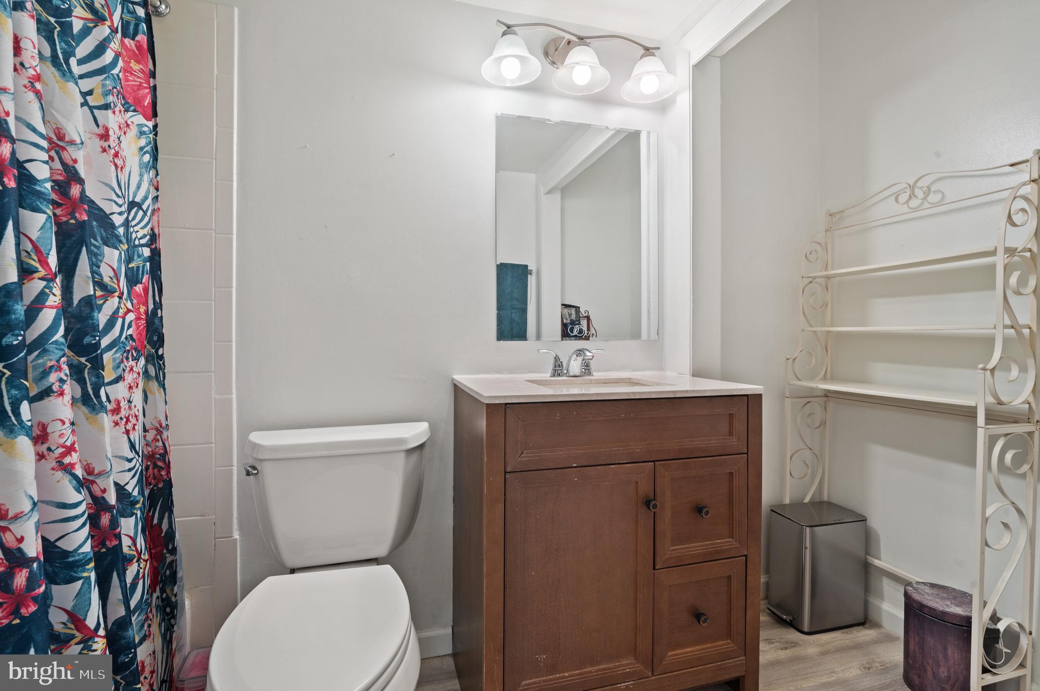 11616 Vantage Hill Road, Unit 2C Reston, VA 20190 - Photo 13 of 23 En-suite Primary Bath