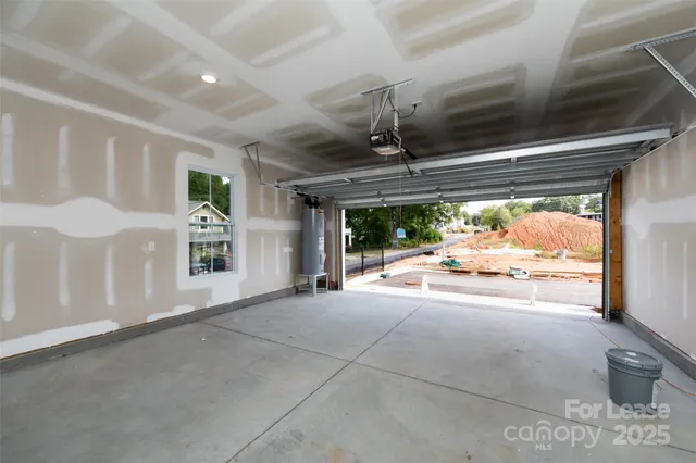 $3,150 | 2550 Lydia Avenue, Charlotte, NC 28205