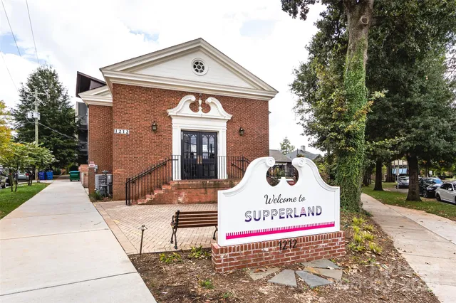 $3,150 | 2550 Lydia Avenue, Charlotte, NC 28205