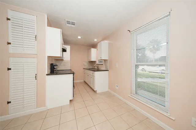 $1,800 | 5227 Ridge Turn Drive, Houston, TX 77053