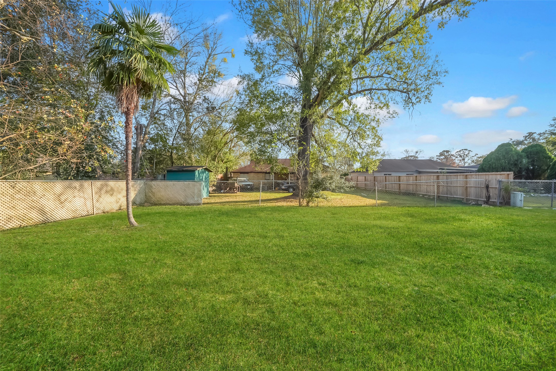 5227 Ridge Turn Drive Houston, TX 77053 - Photo 29 of 35 a view of a park with a tree