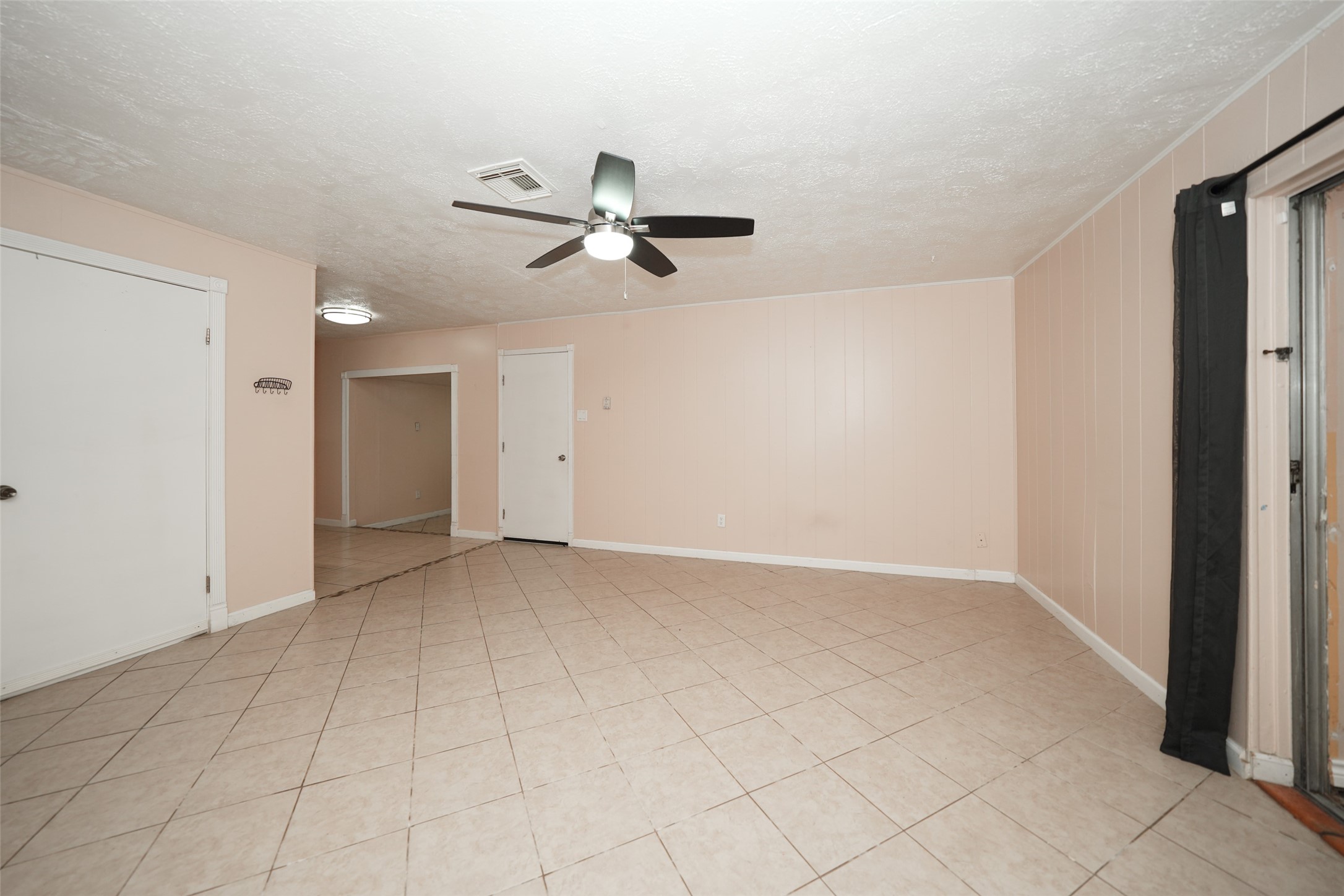 5227 Ridge Turn Drive Houston, TX 77053 - Photo 4 of 35 a view of an empty room