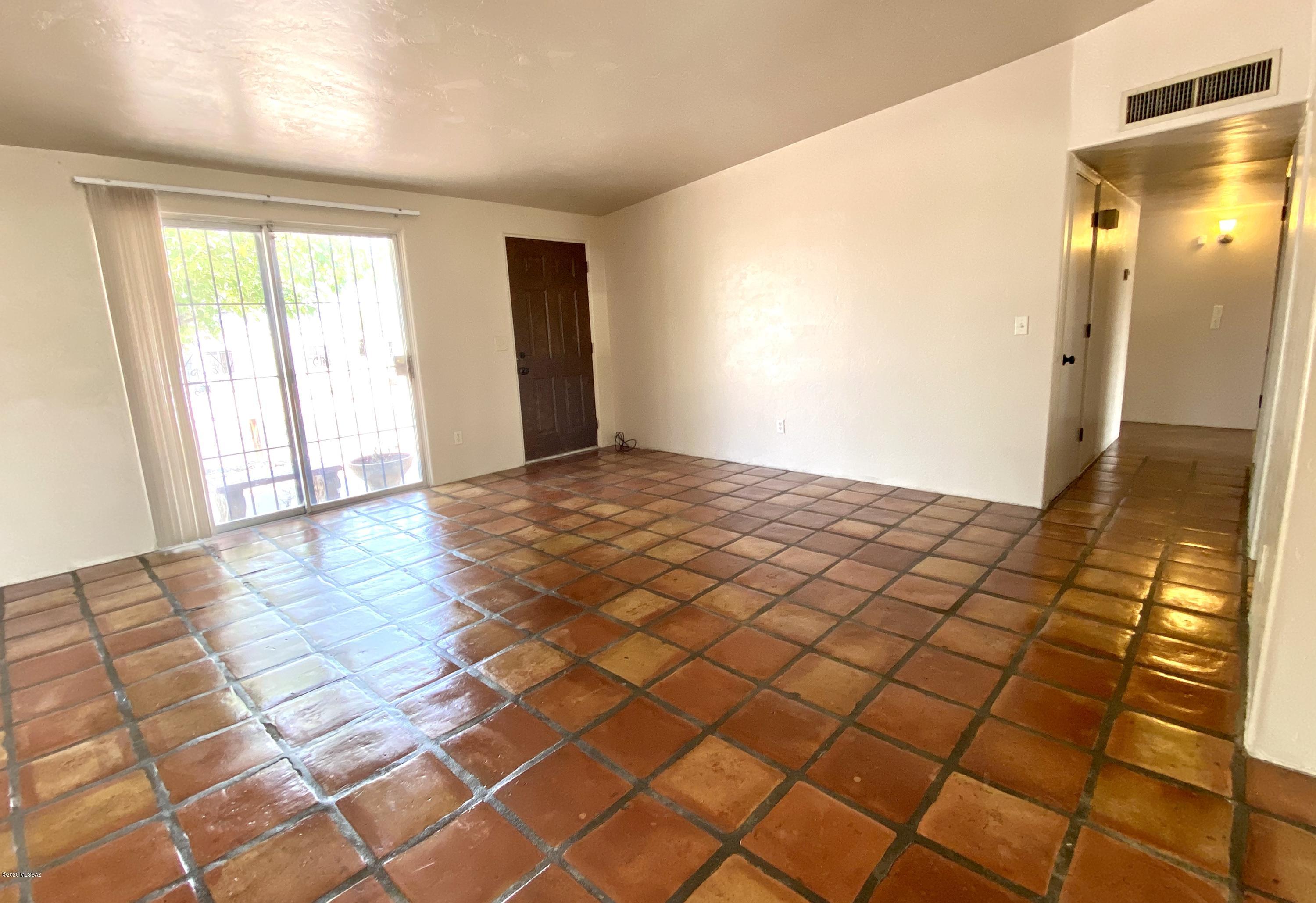 1983 West Romany Road Tucson, AZ 85713 - Photo 5 of 28