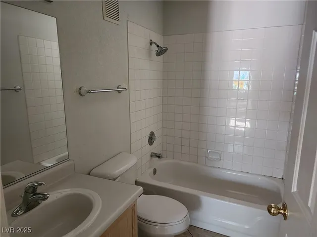 $1,800 | 7733 Almeria Street, Las Vegas, NV 89128